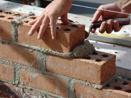 bricklayers-441x330